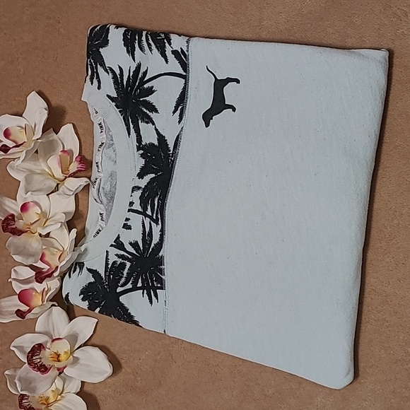 PINK Victoria's Secret Sweatshirt - Picture 3 of 10